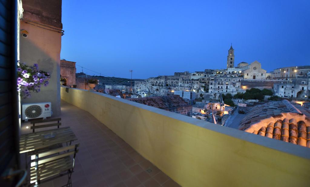 Villa Antica Dimora Storica La Finestra Sul Campanile Matera Exterior foto