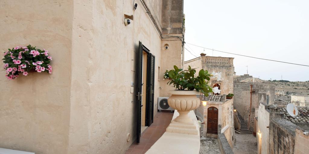 Villa Antica Dimora Storica La Finestra Sul Campanile Matera Exterior foto